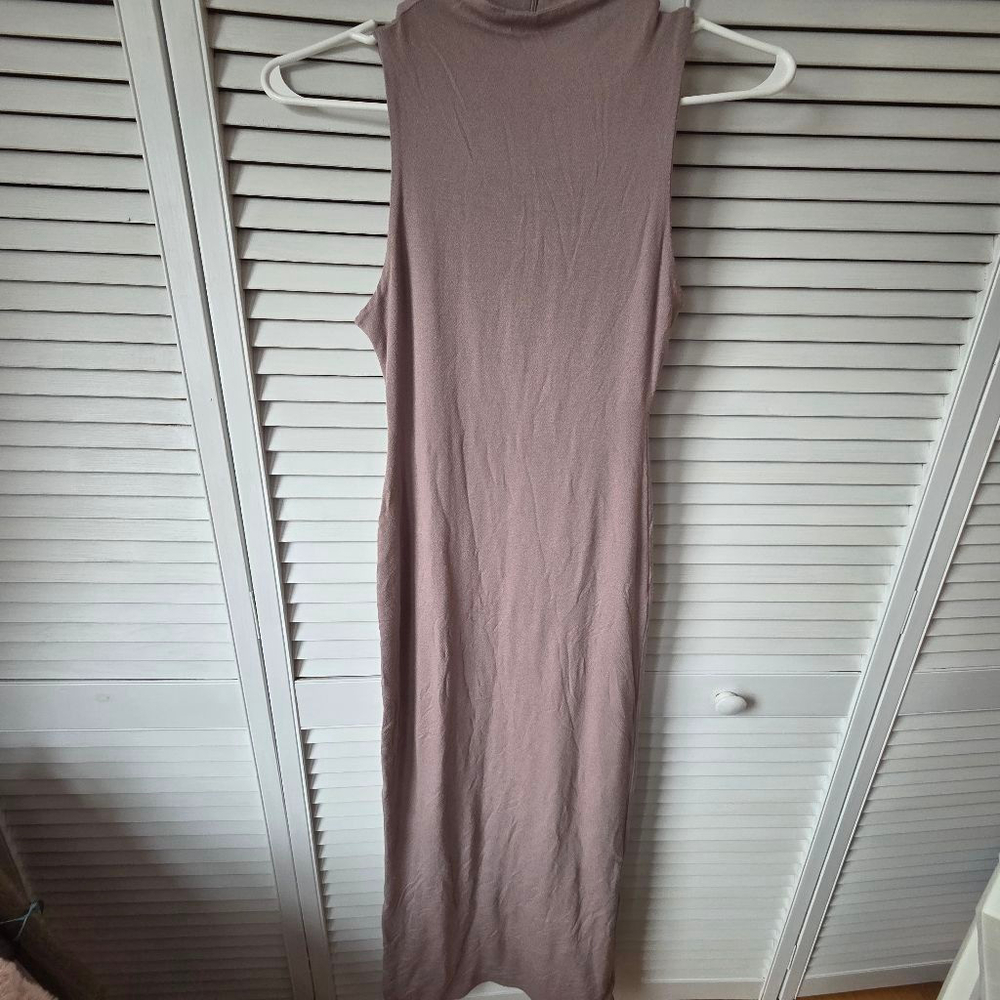Women's Naked Wardrobe Mauve Sleeveless Mock Neck Maxi Dress M